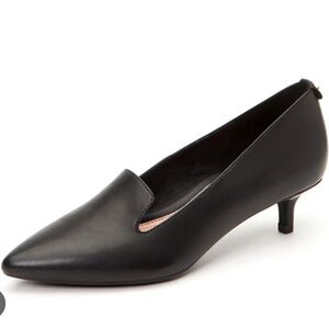 New Taryn Ross Nadia kitten heel Arch support pumps, size 9.5